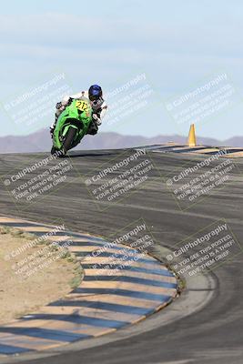 media/Nov-16-2025-Race Pace (Sun) [[8c5fa54630]]/Verified Riders/1-Turns 9 and 10 (925am)/